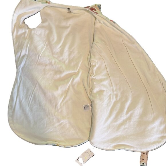 NWT Tea Collection Rainbow Print Sleep Sack, Wearable Blanket, Newborn - Picture 3 of 6